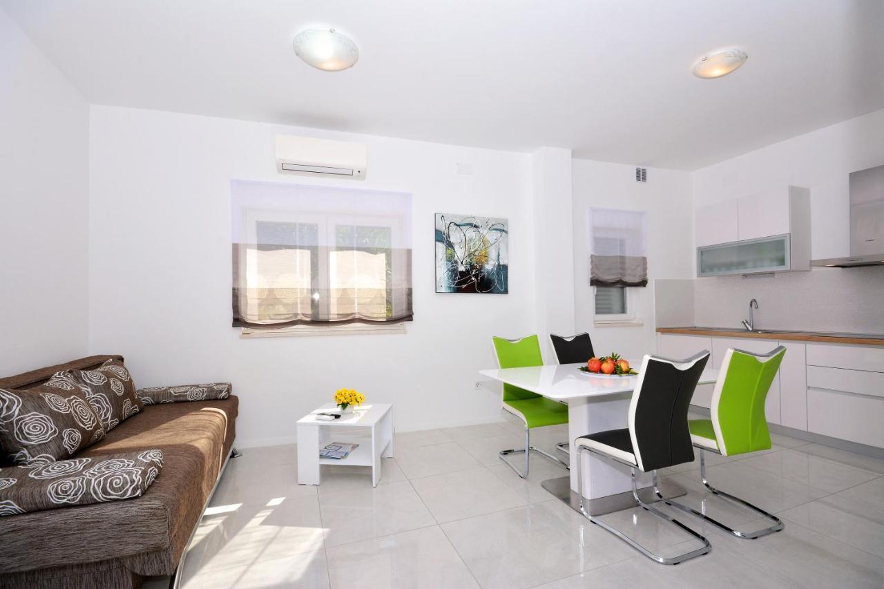פודסטראנה Seas The Day Apartments מראה חיצוני תמונה