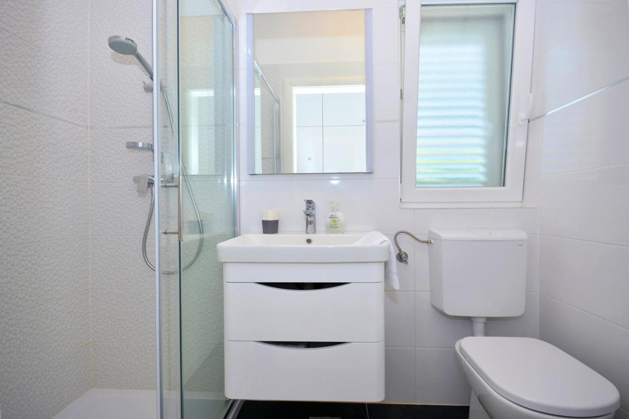 פודסטראנה Seas The Day Apartments מראה חיצוני תמונה
