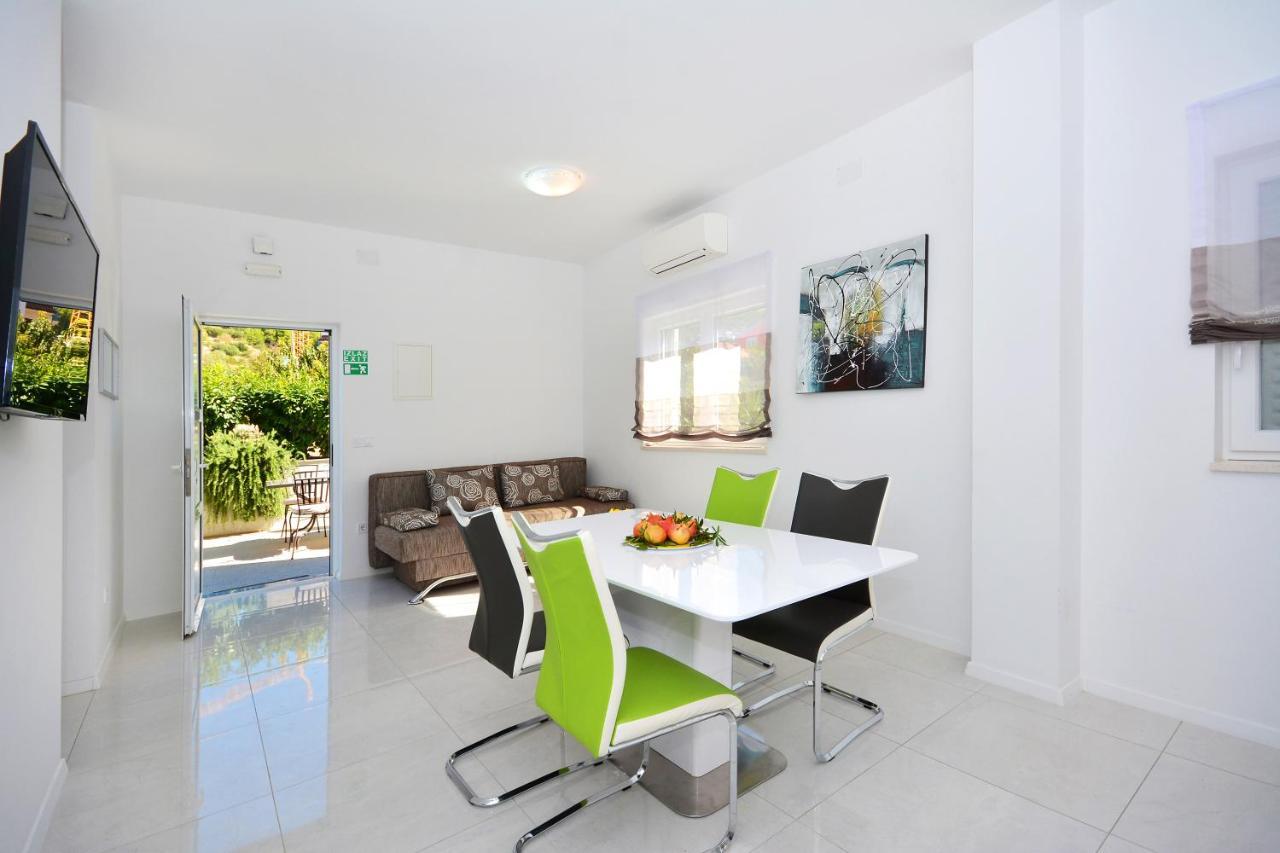 פודסטראנה Seas The Day Apartments מראה חיצוני תמונה
