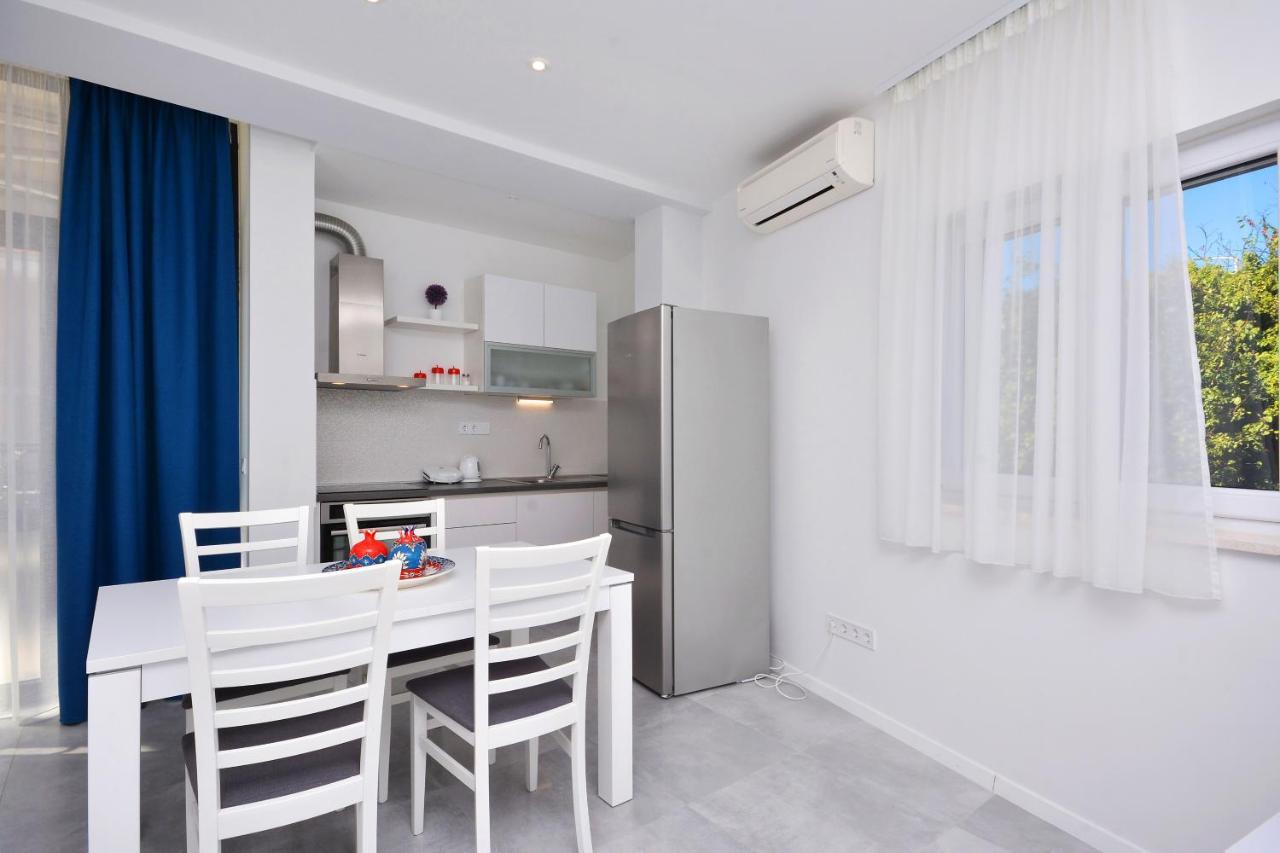 פודסטראנה Seas The Day Apartments מראה חיצוני תמונה