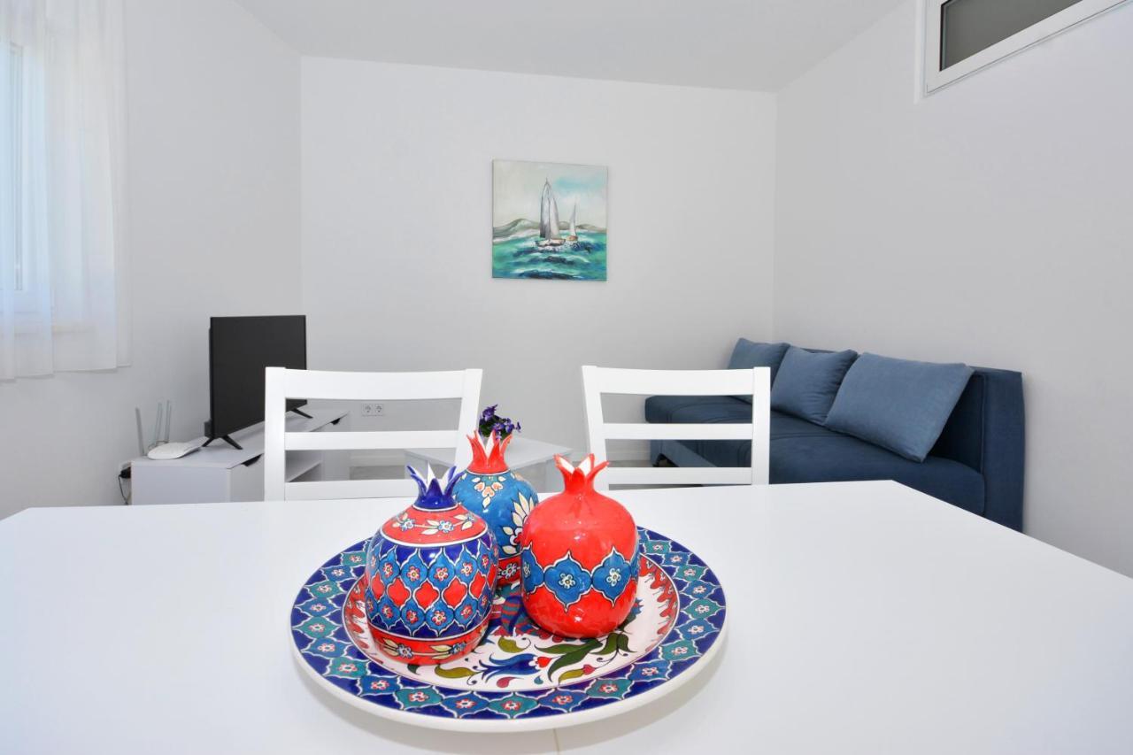 פודסטראנה Seas The Day Apartments מראה חיצוני תמונה