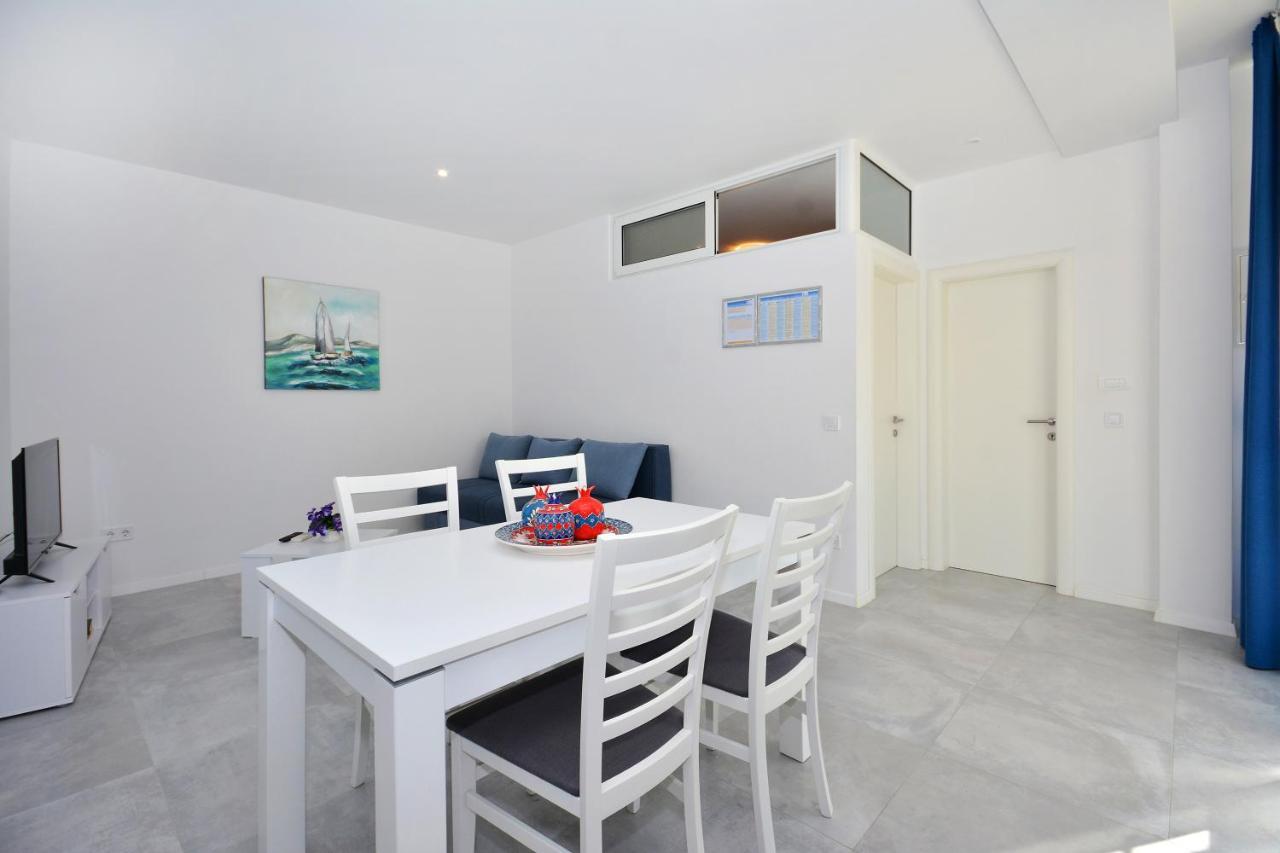 פודסטראנה Seas The Day Apartments מראה חיצוני תמונה