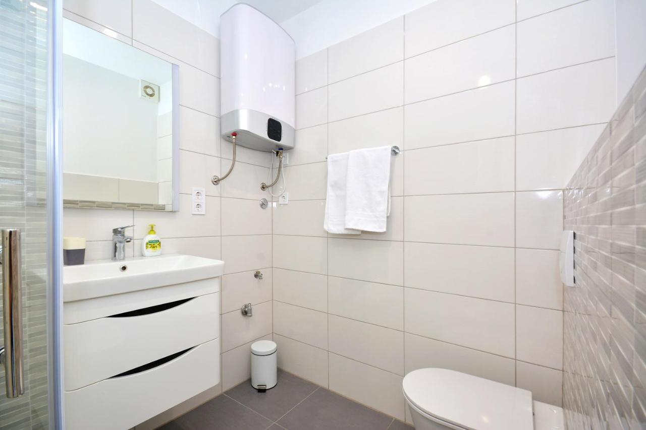 פודסטראנה Seas The Day Apartments מראה חיצוני תמונה