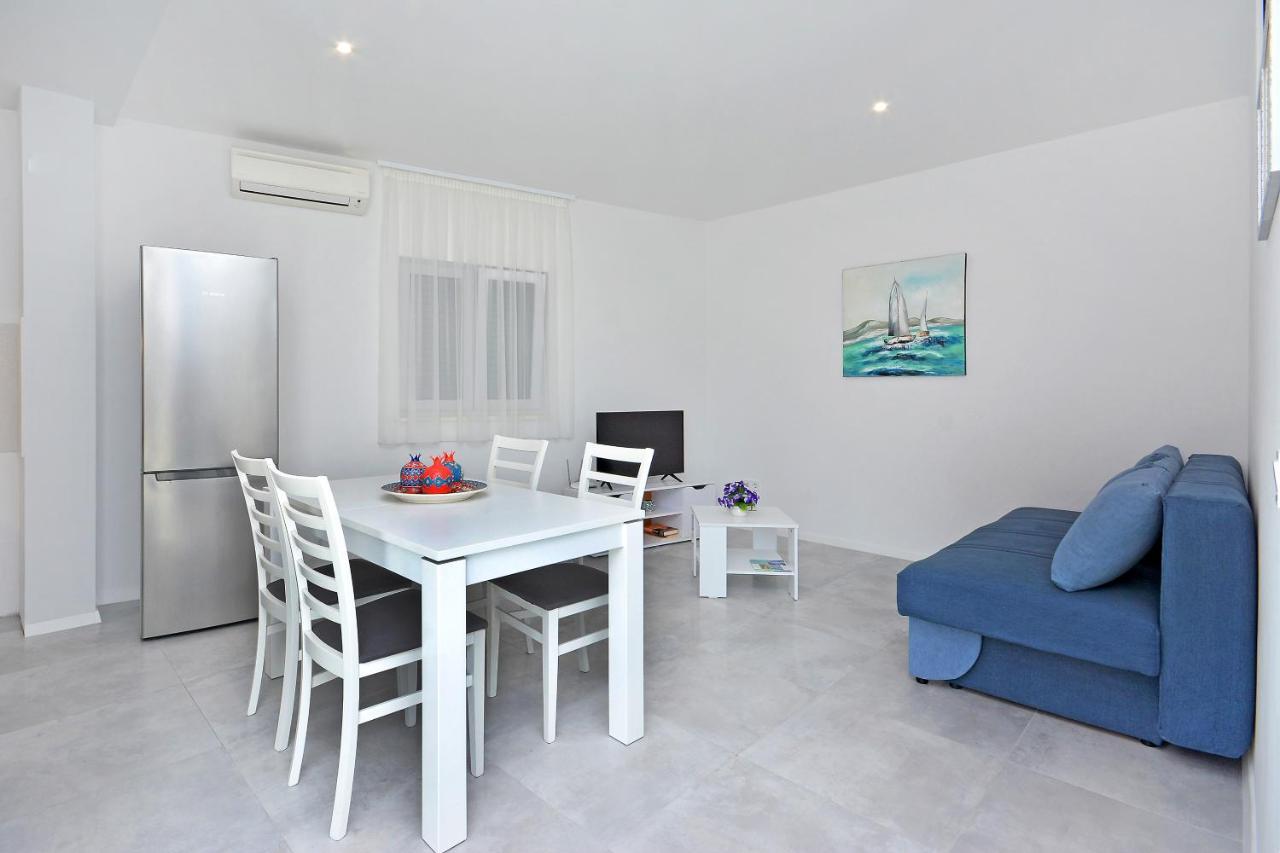 פודסטראנה Seas The Day Apartments מראה חיצוני תמונה