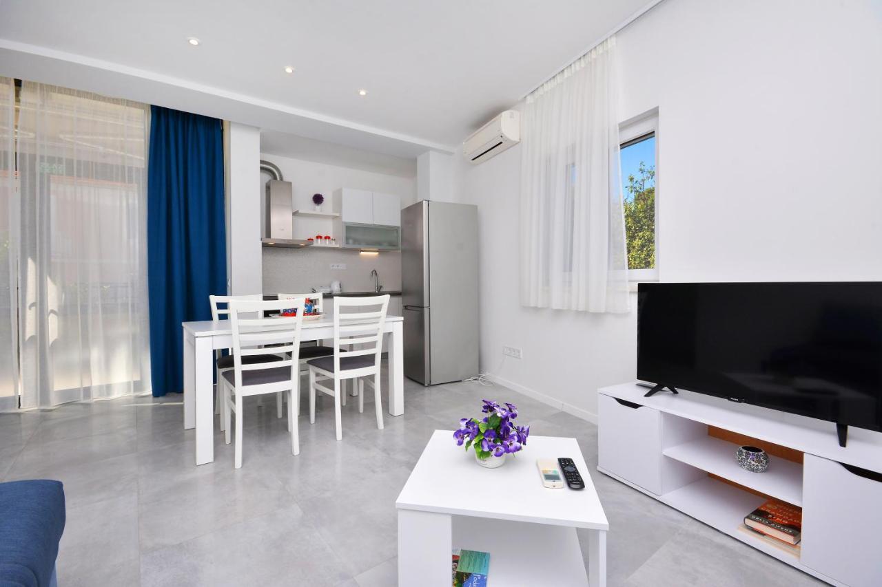 פודסטראנה Seas The Day Apartments מראה חיצוני תמונה